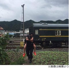 &ldquo;乗り間違え&rdquo;列車からダイブ、彼氏の待つ街がグングン離れ焦り。