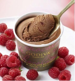 ゴディバアイスに新フレーバー、「ラズベリー」と「アールグレイ」。