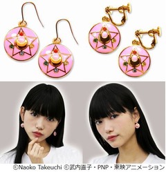 憧れのクリスタルスターアクセ、スワロフスキー輝くピアス＆イヤリング。