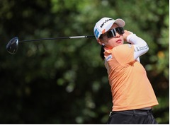 永井のティーショット　女子ゴルフ