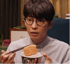 星野源、吉岡里帆と不思議な「どん兵衛」CM