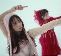 齋藤飛鳥、Vaundy新曲MVで踊る「偶然からつながっためずらしいご縁」