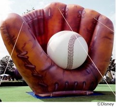 【平成2年のTDL】巨大バルーンのデコレーション現る