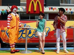 しゃべるドナルドにゴリ動揺「小さい頃見ていたのはずっとマイム&hellip;」。