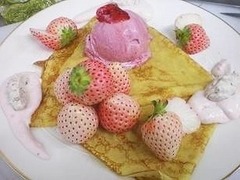 多品種の苺クレープが食べ放題、代官山のカフェが水曜日限定で実施。