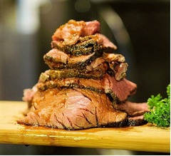 1000円でローストビーフと生ハム食べ放題