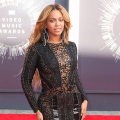 ビヨンセの&ldquo;妊娠説&rdquo;に終止符、シャンパン飲んでいる写真が投稿される。