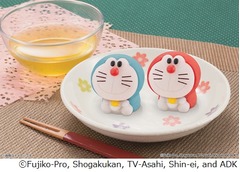 ドラえもんのキュートな和菓子、姿かたちを全長約40mmで細部まで再現。