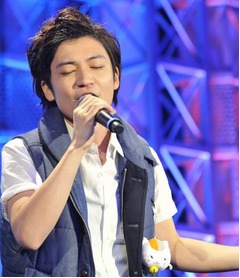 アニソンGP「夏目」熱唱24歳V、過去最多の応募10,320組の頂点に立つ。