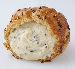 ビアードパパが&ldquo;大学いものような&rdquo;シュークリーム