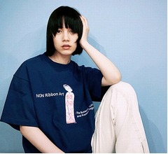 のん、イメージ激変のニューヘアスタイル&ldquo;黒髪＆マッシュルーム&rdquo;に反響