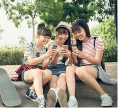 イマドキ女子小学生&ldquo;好きな有名人&rdquo;1位はSnow Man・目黒蓮、JS研究所が調査