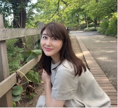 第2子妊娠中の安めぐみ、&ldquo;娘カメラマン&rdquo;撮影の自然体ショット