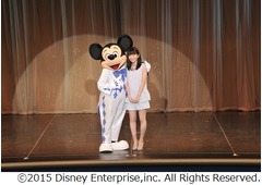 ミッキー対面に志田未来大感激、「トゥモローランド」プレミアを報告。