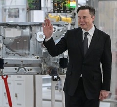 資産28兆円イーロン・マスク氏、家なく&ldquo;友人宅転々&rdquo;生活
