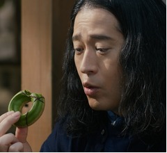 &ldquo;すごい濃いヤツ&rdquo;綾部が5年ぶり帰国したら&hellip;ピース又吉「こんな濃かったっけ？」