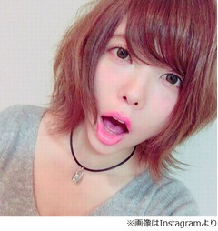 益若つばさの&ldquo;口開け&rdquo;に反響「唇めっちゃセクシー」「ああああ」。