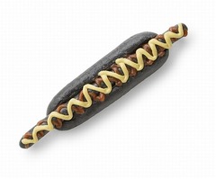 イケアが真っ黒「忍者ドッグ」、竹炭使ったビッグサイズのホットドッグ。