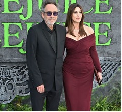 ティム・バートン監督とモニカ・ベルッチが破局、&ldquo;共同声明&rdquo;で発表