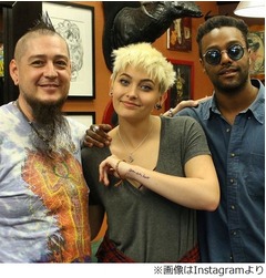 マイケル娘が体に父の言葉刻む、手書き「Queen of My Heart」タトゥー。