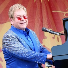 エルトン・ジョンにプーチン大統領装ったイタ電、会話内容をTV放送。