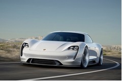 2020年にポルシェ初の100％EV、1340億円投資＆1,000人以上追加雇用へ。