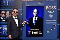 タモリ「十何年ぶり」イグアナ、サントリーBOSSの新CM発表会詳報。