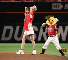 芸能生活20周年の篠田麻里子が&ldquo;地元凱旋&rdquo;、20周年SBホークスに「すごく縁を感じてます！」