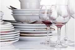 お代は皿洗いで払うレストラン、3日間＆90人限定の予約は即埋まる。