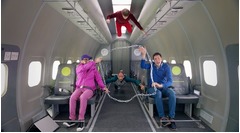 OK Go久々新作は&ldquo;無重力MV&rdquo;、宇宙飛行士訓練用の特別機内で撮影。