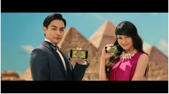 緊張ガチガチ柳楽が柴咲に相談、「クラッシュ・オブ・クラン」CMで初共演。