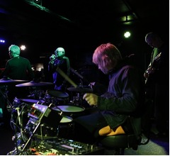 &ldquo;ビートルズのメンバー&rdquo;息子3人が集結、新曲でコラボ