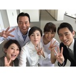 &ldquo;天海組&rdquo;豪華俳優陣が自撮りスリーピース