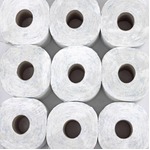 償いのトイレットペーパー80個、&ldquo;卒業生&rdquo;名乗る人物が大学に贈る。