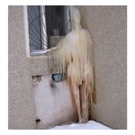 「いつも私を見ている&hellip;」幽霊のような氷柱