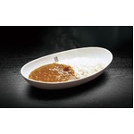 くら寿司が酢飯で食べるカレー、開発2年の「すしやのシャリカレー」。