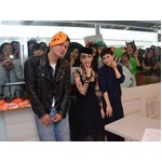 中島美嘉が舞踏会の貴婦人姿、ラジオ番組出演で渋谷スペイン坂に登場。