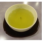 百発百中で&ldquo;茶柱が立つ&rdquo;お茶、お湯を注ぐだけの「茶柱縁起茶」。