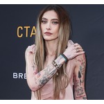 「マイケル・ジャクソンの誕生日」SNSで祝福しなかった娘にネット民が罵詈雑言