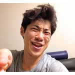 &ldquo;だいすけお兄さん&rdquo;全力の変顔握手ショット