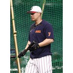 打撃練習に臨む佐藤　野球