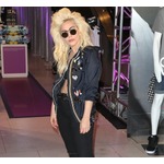 ガガ、スターバックスのドリンクを考案