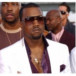 カニエ・ウェストがローマ教皇の&ldquo;売上&rdquo;抜く