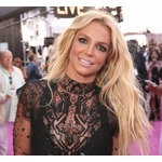 &ldquo;ベンツのフロントガラスを蹴り割るブリトニー・スピアーズ&rdquo;激写される