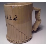 &ldquo;ダンボール&rdquo;のようなマグカップ