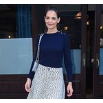 ケイティ・ホームズは今も電車通勤