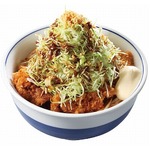 増し増しやさいのチキンカツ、パンチの効いたニンニク醤油とマヨ。