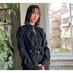 のん、&ldquo;胸元＆お腹チラリ&rdquo;の黒ドレス姿披露