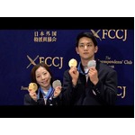 「りくりゅう」が会見