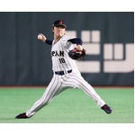 練習する山本　野球